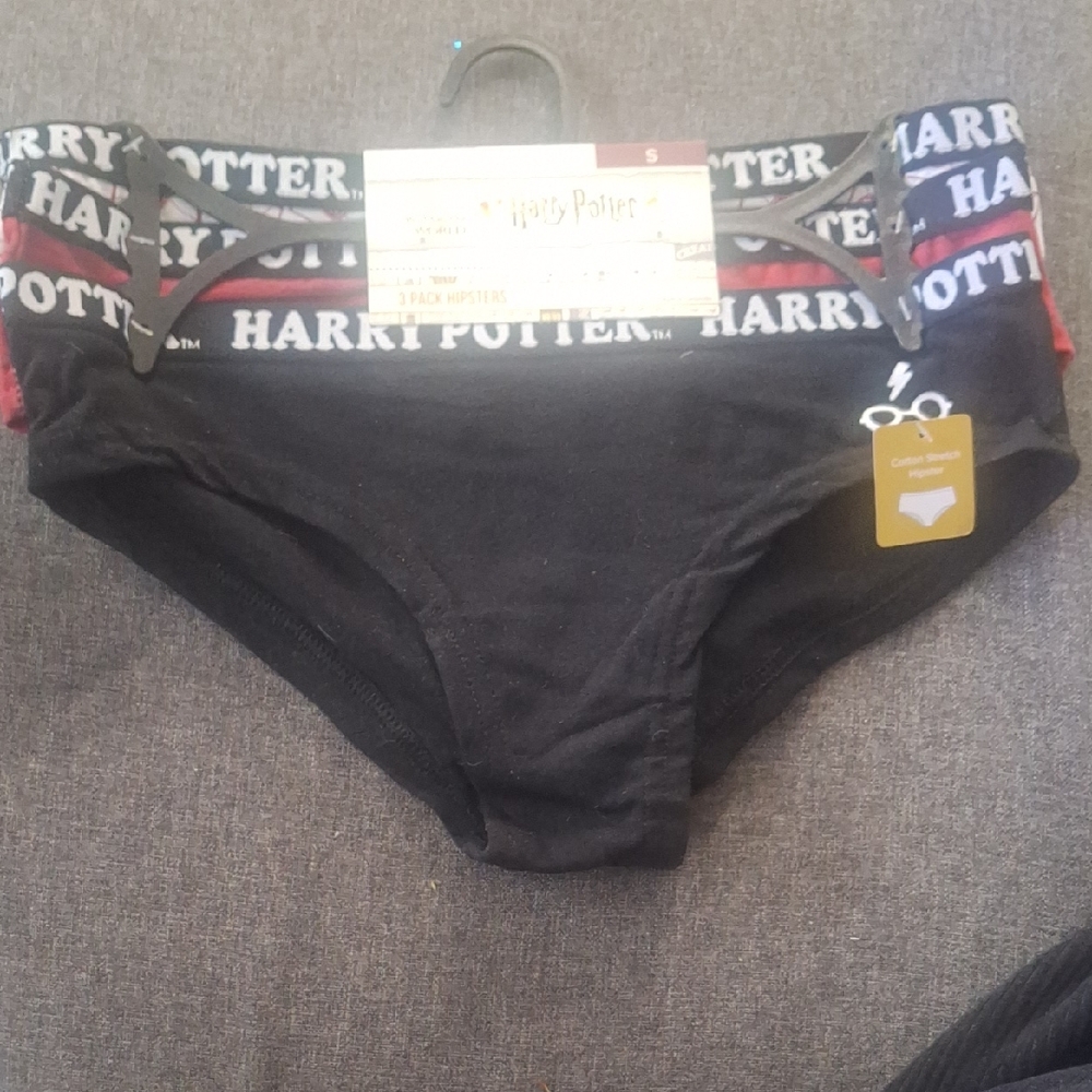 NWT Set of 3 Harry Potter Logo Hipster Briefs